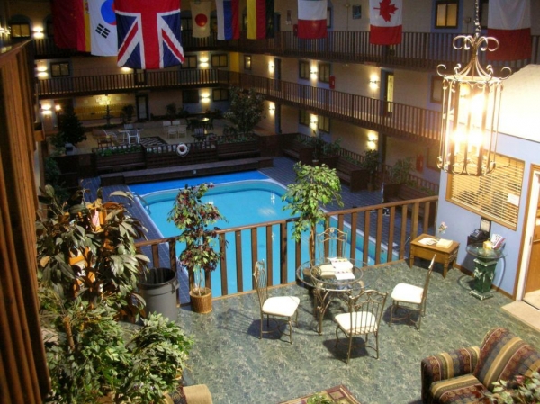 1306 N Lincoln Atrium - #102 C